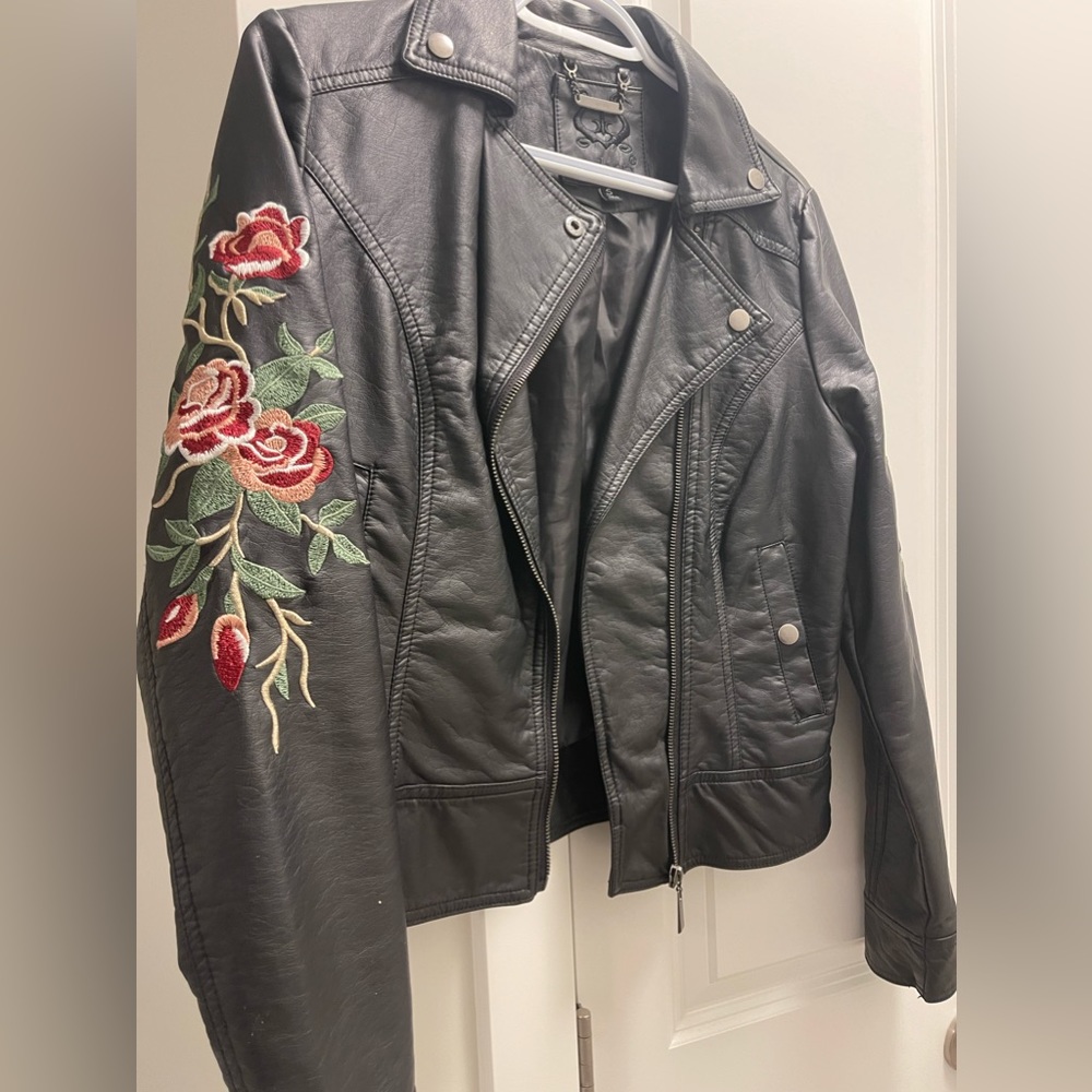 Odyn leather jacket size small